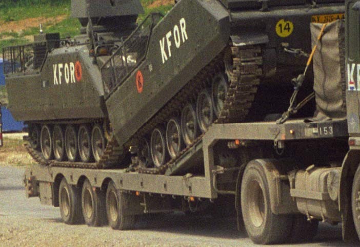 Broshuis 28 tons semi-dieplader (militair)