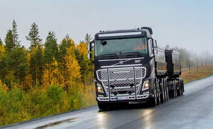 Mijnbouwbedrijf test 74 tons-combinaties met elektrische Volvo FH