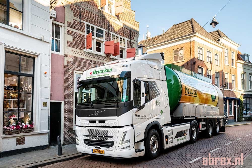 Abrex Logistics in de Volkskrant met zijn Volvo FM Electric