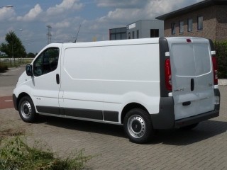 Renault Trafic L2H1 2,9t 2.0 dCi 84kW (2010)