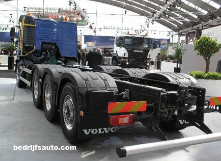 Volvo FMX 420 8x4 chassis