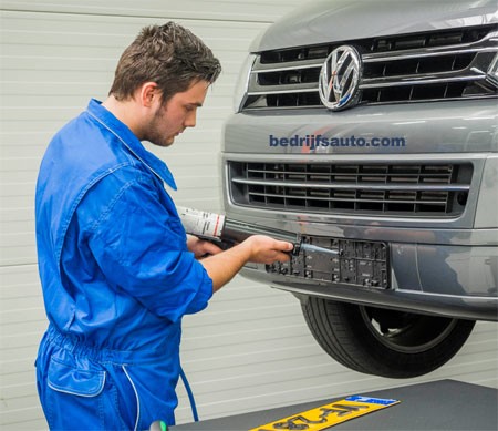 Volkswagen Actie: vastlijmen van kentekenplaten