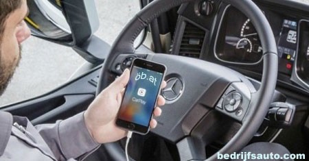 Mercedes-Benz - Apple / Android CarPlay / MirrorLink for trucks