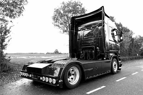 Aanbrengen van sideskirts bij uw bestaande vrachtwagen